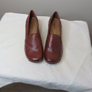 Bare Traps Very Good Pre-Owned Slip-On Brown Leather Wedge Shoes